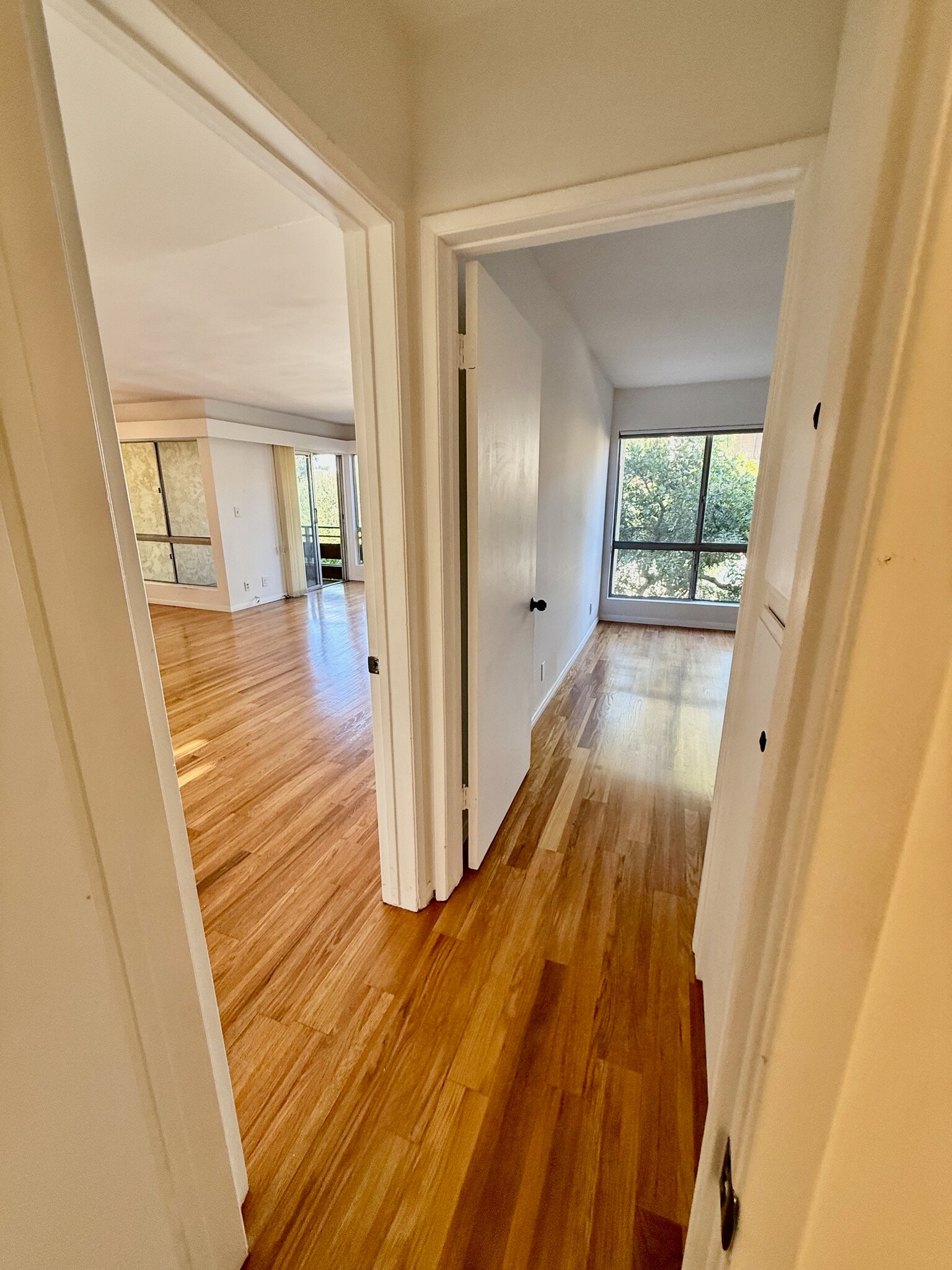 Building Photo - 5600 Kensington Way