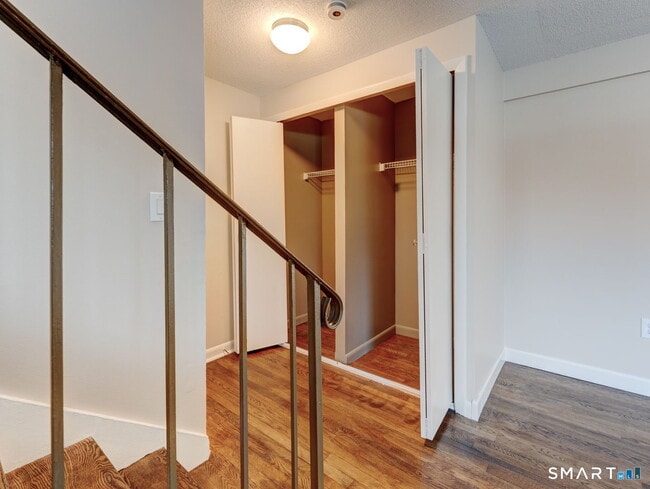 Building Photo - 275 Pierremount Ave