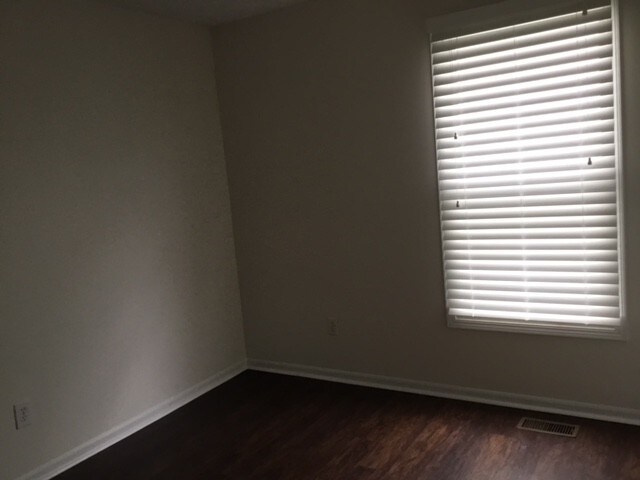 Building Photo - 5514 Crenton Dr