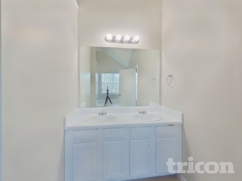 Building Photo - 2107 Boulder Chase Ct