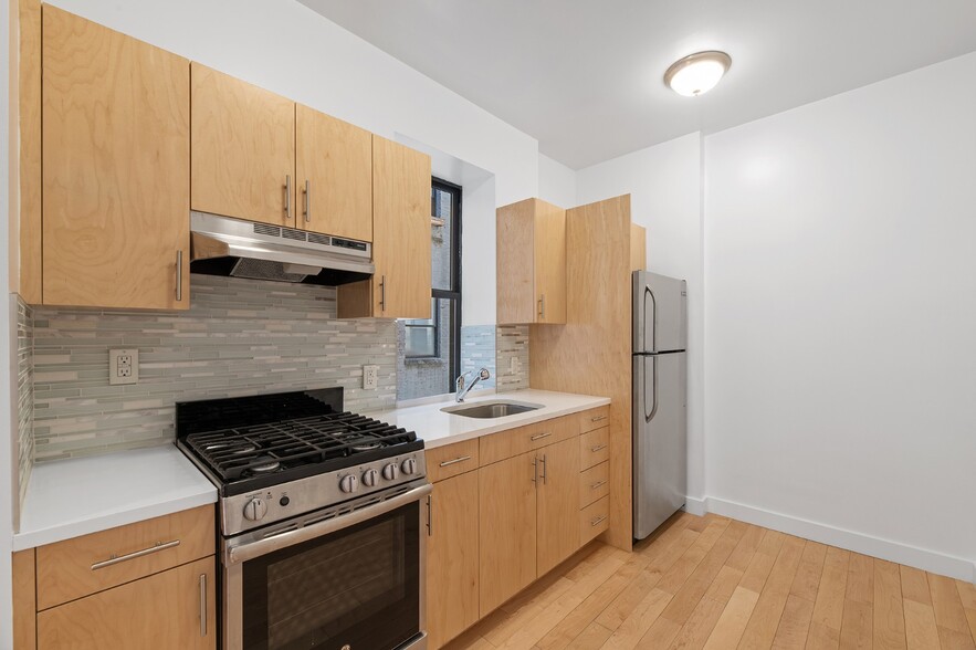 Building Photo - 206 Rivington St