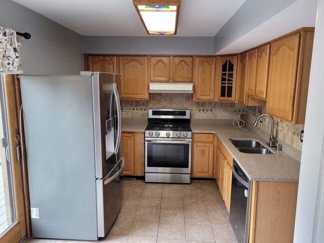 Building Photo - 9258 Red Cart Ct