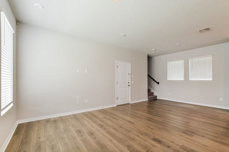 Building Photo - 4620 Tampico Wy