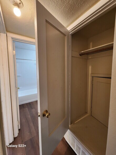 Building Photo - 311 NW 14th St