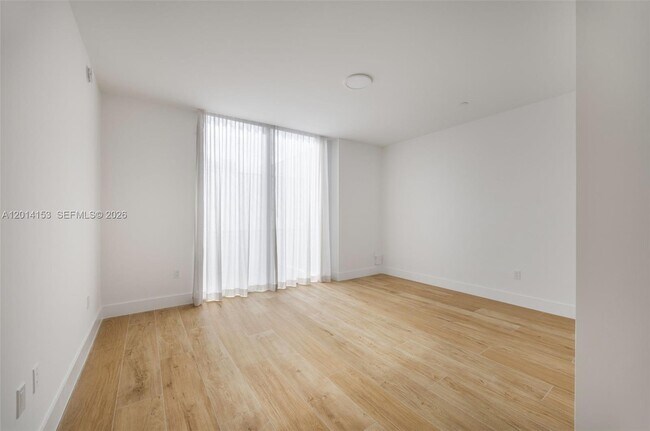Building Photo - 3034 Oak Ave