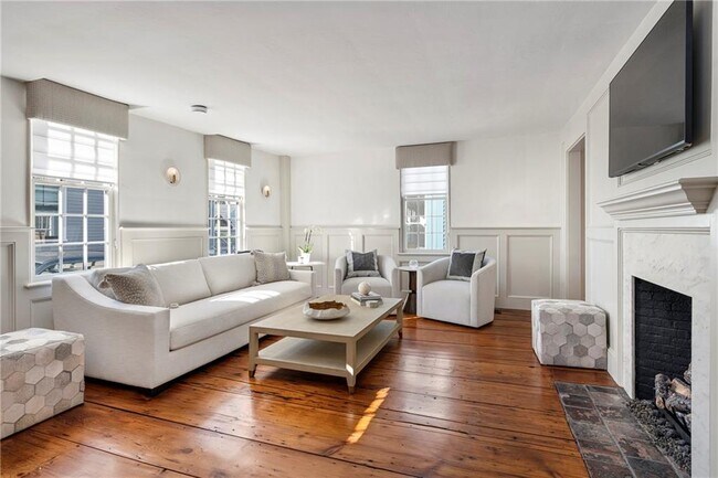 Building Photo - 108 Prospect Hill St