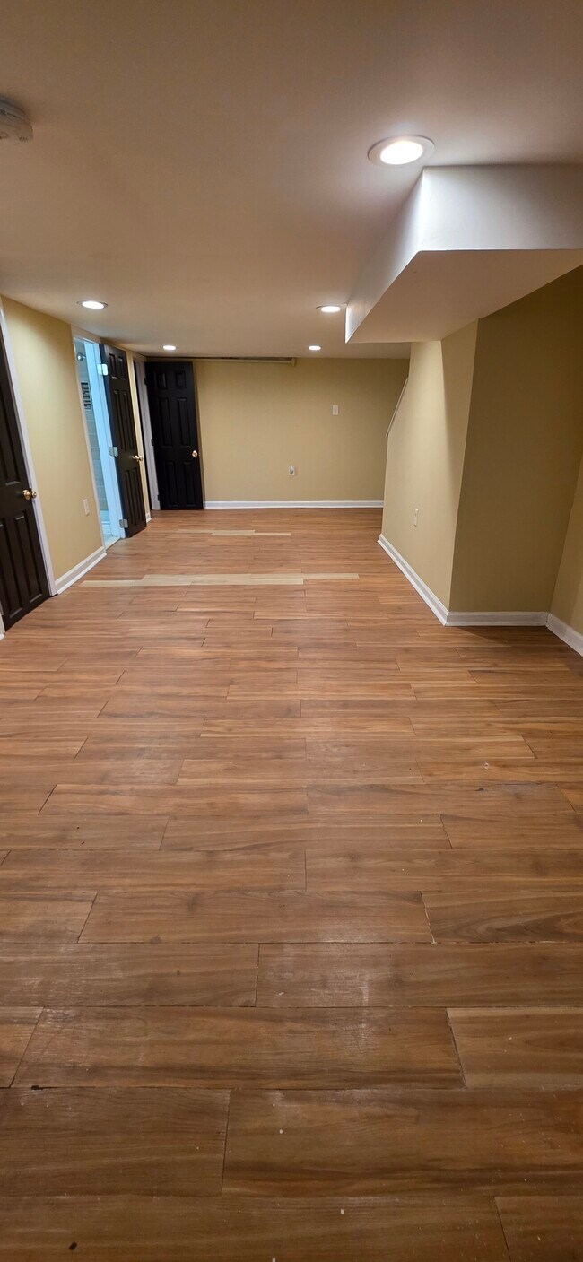 Building Photo - 308 Marydell Rd