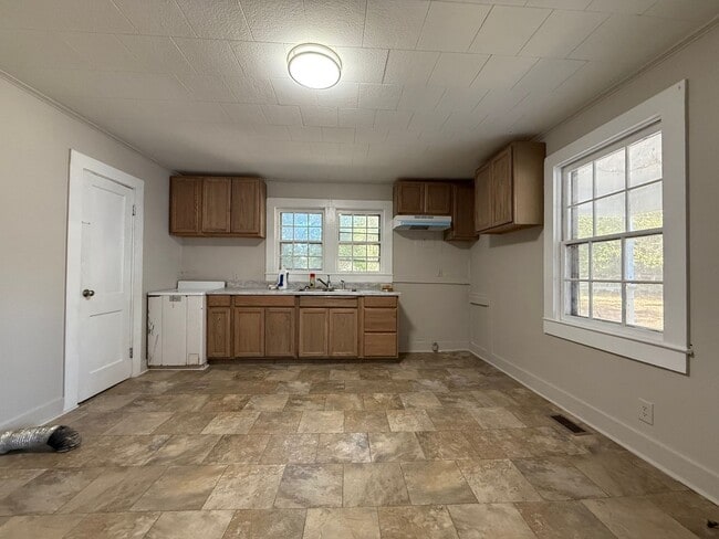 Building Photo - 2 Bedroom/1 Bath Home in Wadesboro