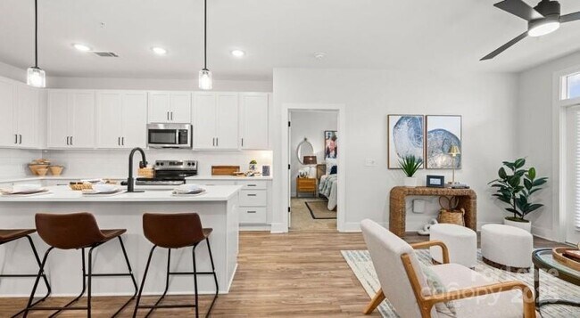 Building Photo - 104 Herrings Grn Lp