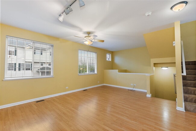 Building Photo - 253 Evergreen Cir