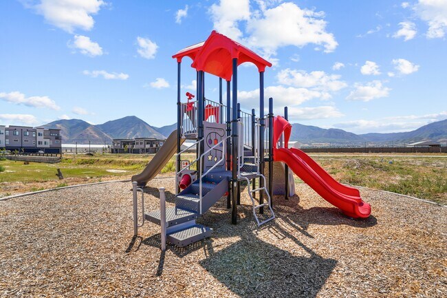 Building Photo - 489 W 1760 N