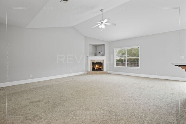 Building Photo - 11070 Courtland Ct