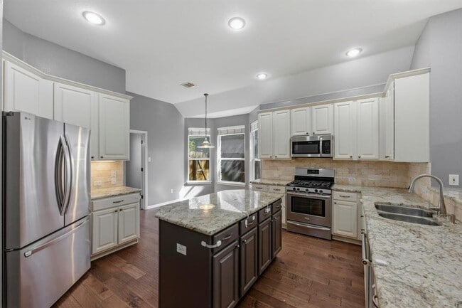 Building Photo - 6213 Mesa Grande Dr