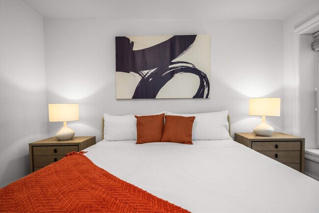 Building Photo - 49 W 16th St