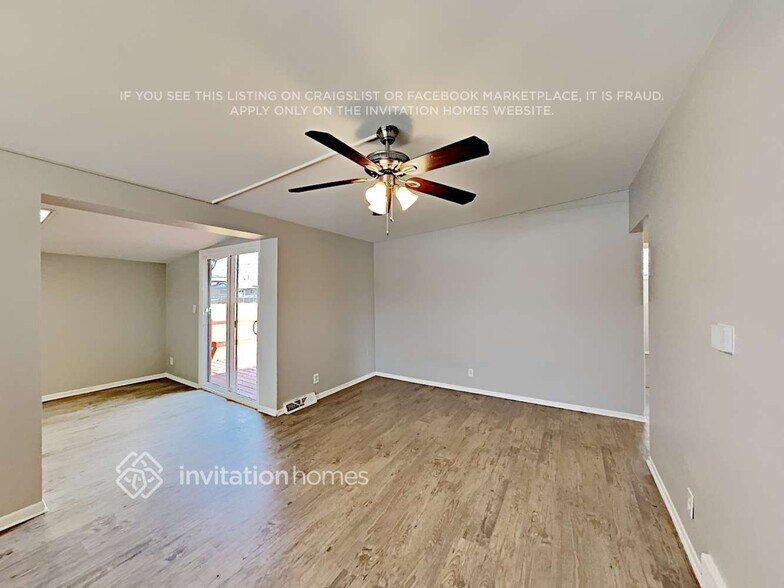 Building Photo - 1640 E 86th Pl