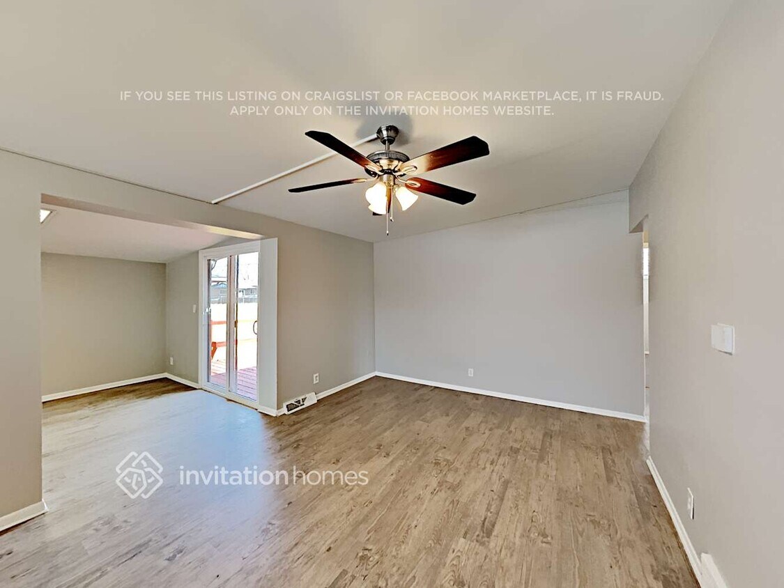 Building Photo - 1640 E 86th Pl