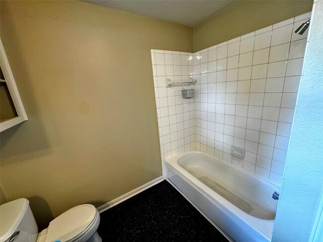 Building Photo - 4708 Park Dr