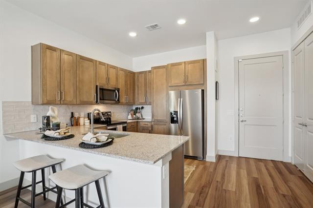 Building Photo - 4700 W Spring Creek Pkwy