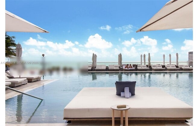 Building Photo - 2301 Collins Ave