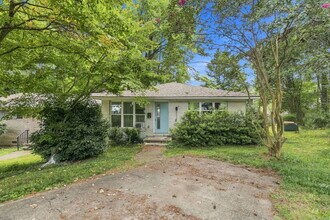Building Photo - Plaza Midwood/Noda Duplex Property