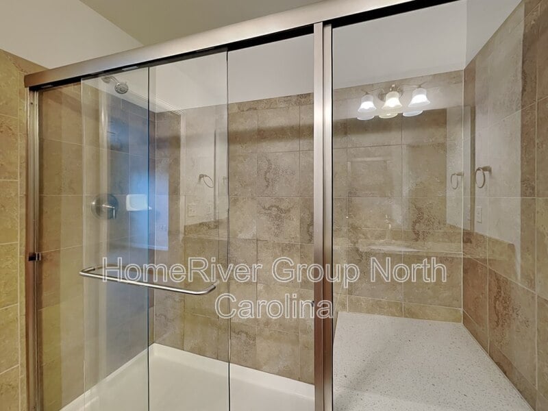 Building Photo - 509 Brier Crossings Loop