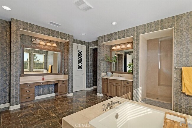 Building Photo - 27683 Manor Hill Rd