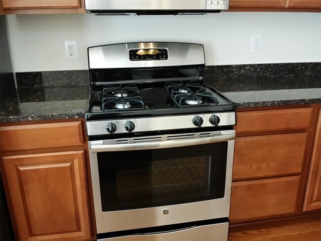 Building Photo - 22854 Yellow Oak Terrace