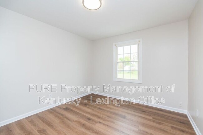 Building Photo - 429 Chestnut Street