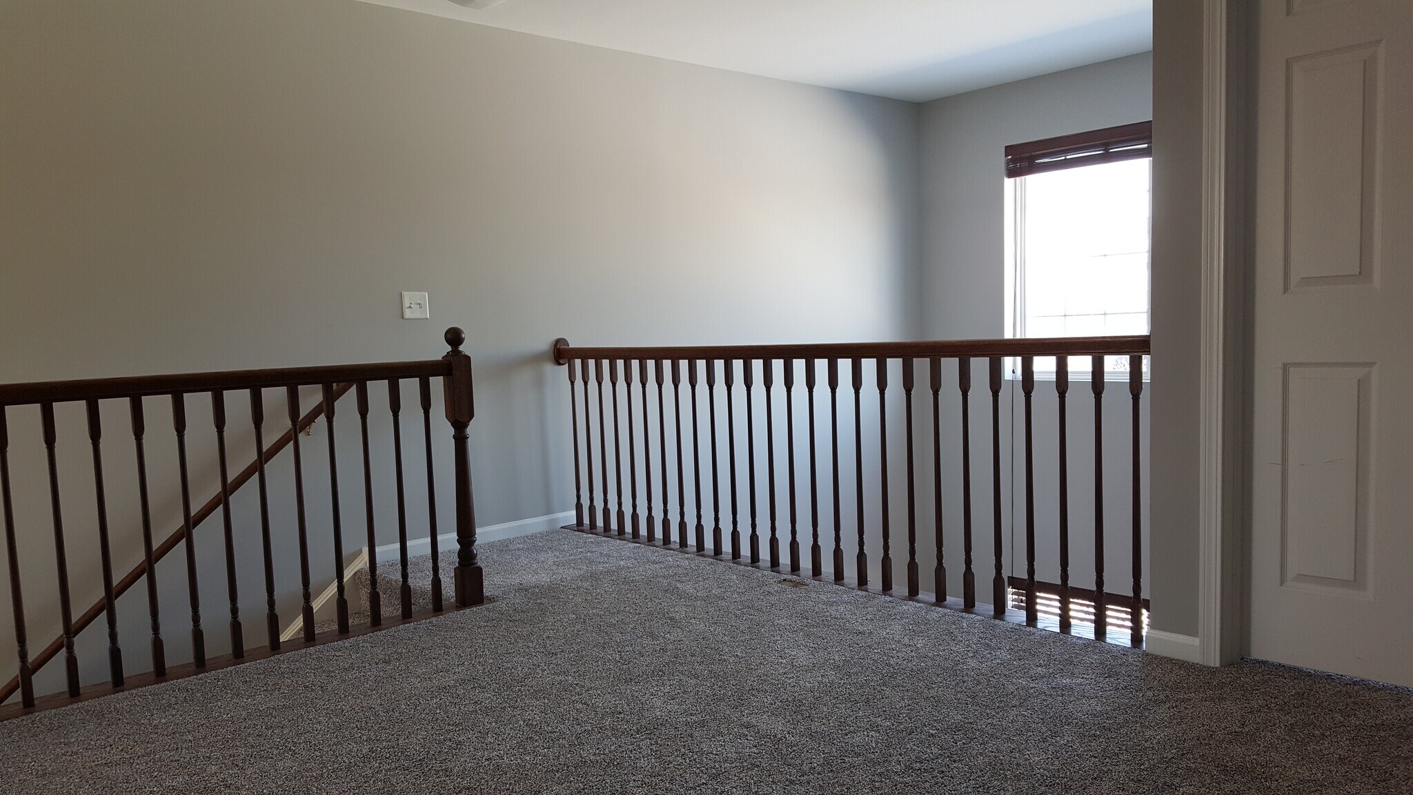 Building Photo - 558 Gunnison Ct