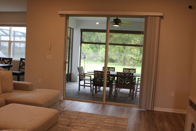 Building Photo - Spacious 5 Bedroom, 3 Bathroom in Gated Se...