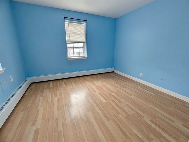 Building Photo - 17 Hammond Pond Pkwy