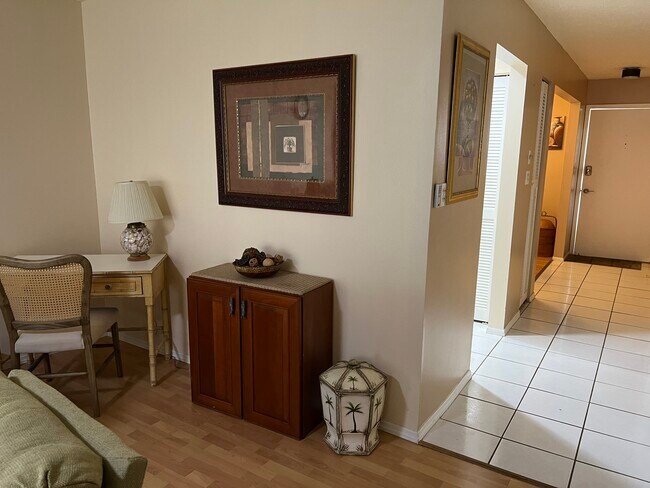 Building Photo - 2772 Woodgate Ln