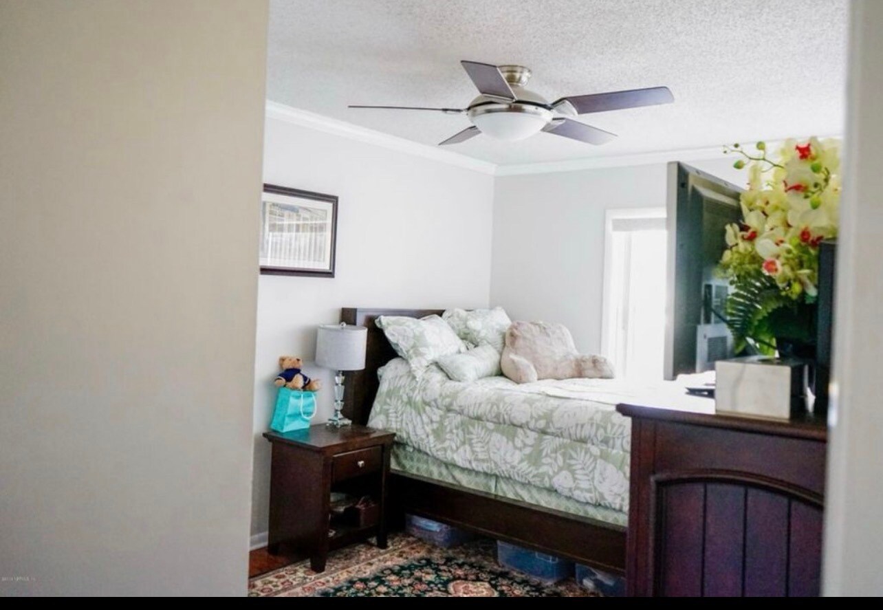 Building Photo - 695 A1A N