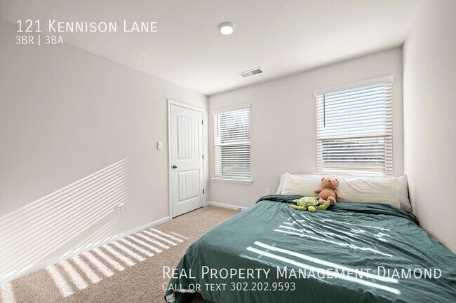 Building Photo - 121 Kennison Ln