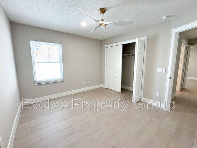 Building Photo - 470 Lambert Ave