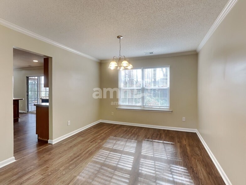 Building Photo - 542 Birchtree Valley Ct