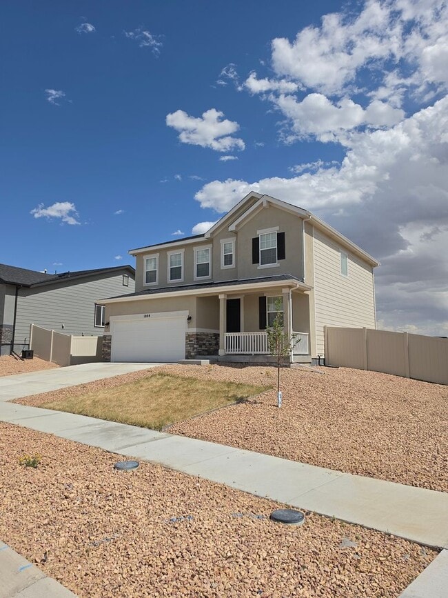 Building Photo - ALL PROSPECTIVE TENANTS MUST SUBMIT A $58 NON-REFUNDABLE APPLICATION FEE PER APPLICANT ONLINE AND...