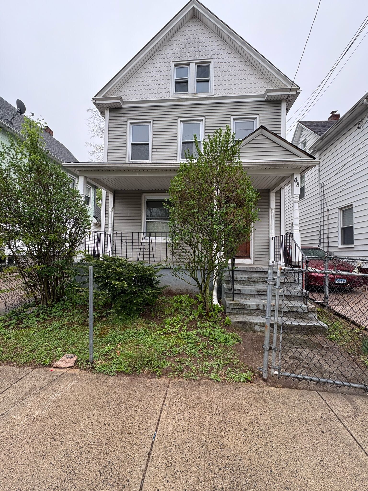 Building Photo - 48 Pond St