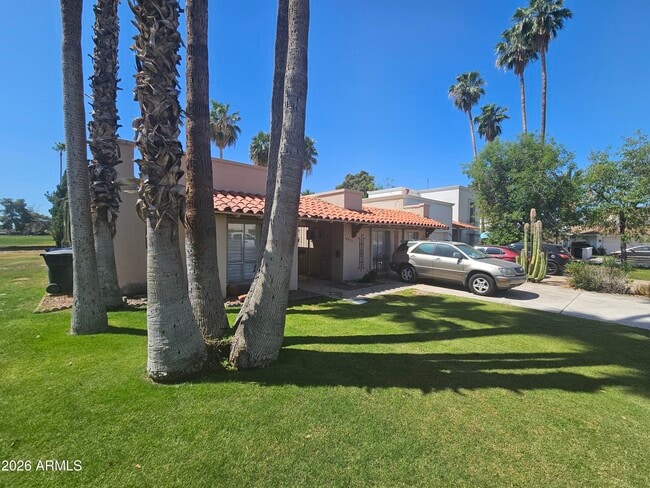 Building Photo - 6851 E Golden Hills Way