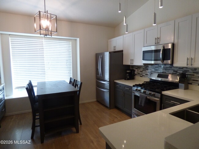 Building Photo - 7192 W Rivulet Dr