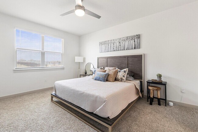 Building Photo - 201 Merrick Rd