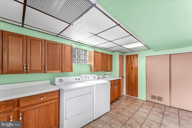 Building Photo - 400 Kennerly Rd