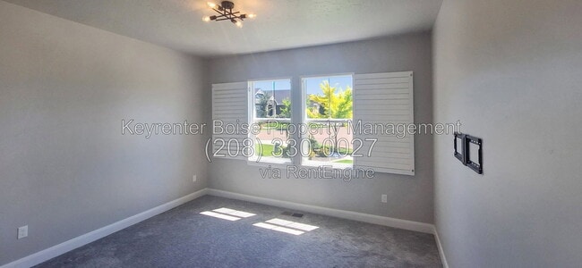 Building Photo - 12127 S Aves Pl