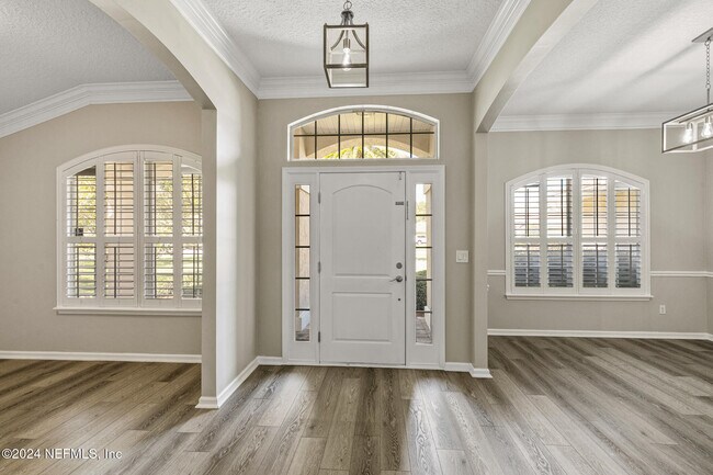 Building Photo - 1892 Vista Lakes Dr