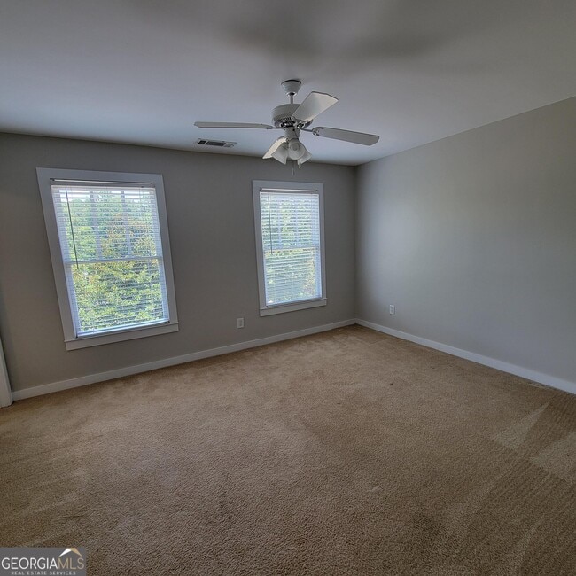 Building Photo - 1111 Surrey Ln