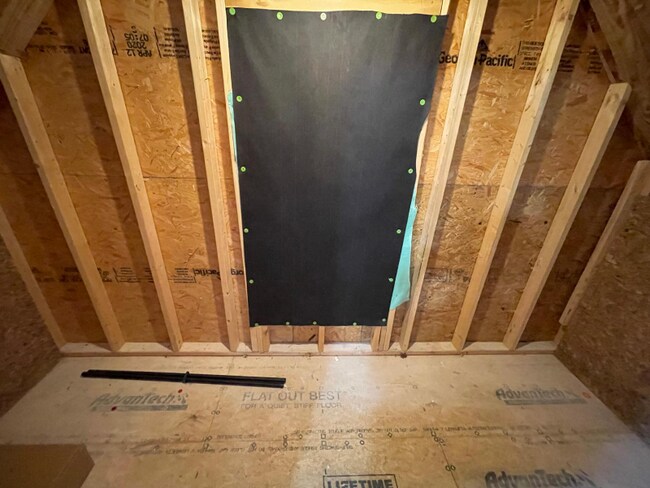 Building Photo - 118 Belden Trl