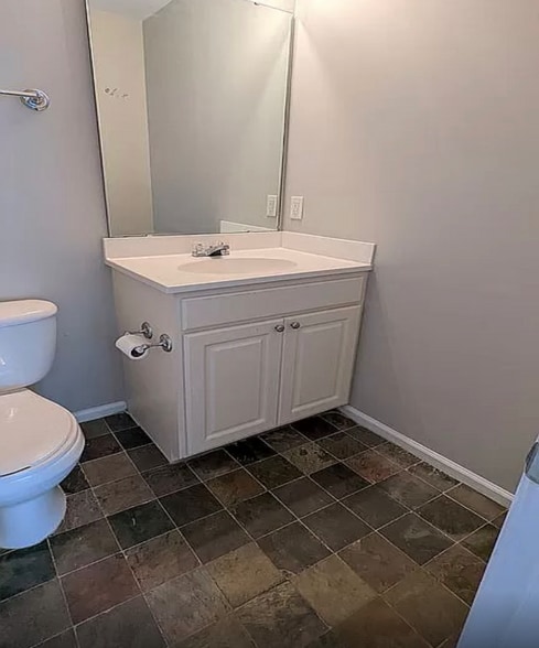 Building Photo - 334 Byron Rd