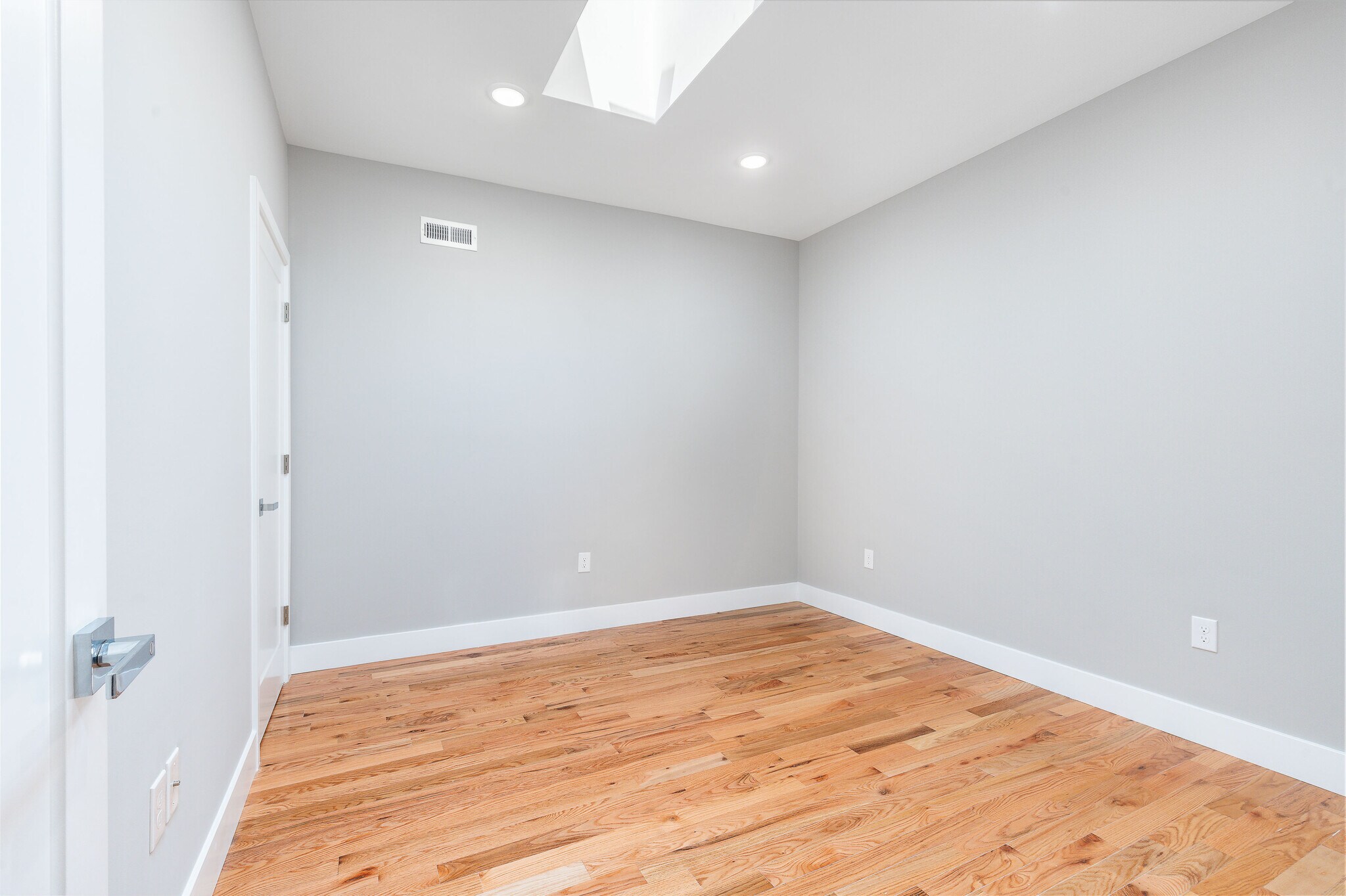 bedroom - 1331 N 17th St