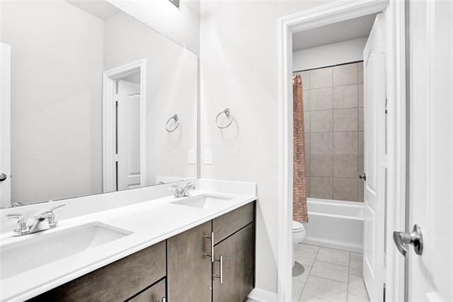 Building Photo - 1135 Saddle Ridge Dr