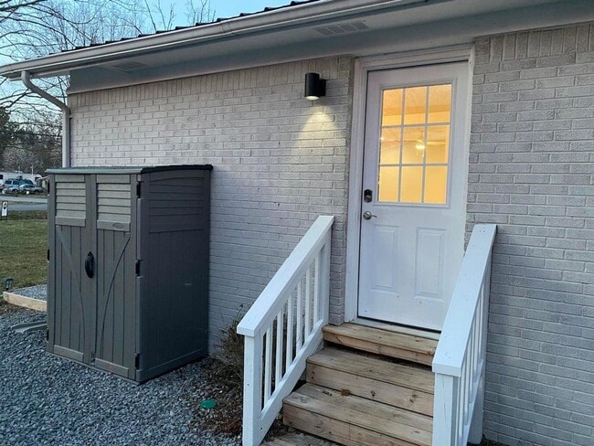 Building Photo - 1410 E Grundy St